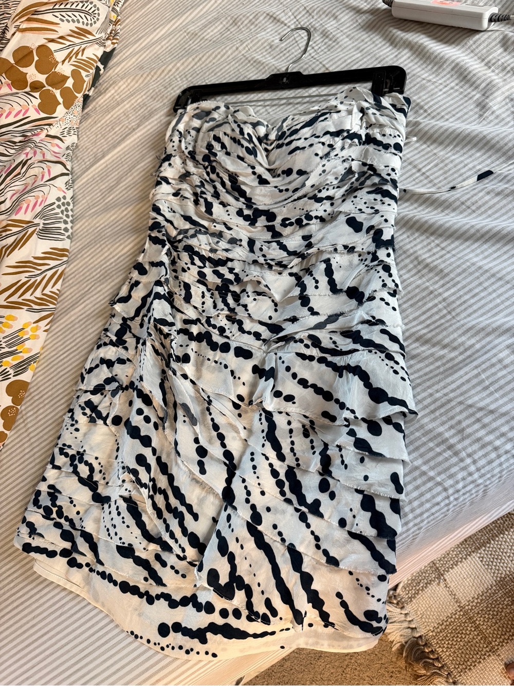 Jessica Simpson Strapless White Dress with Black Abstract Print
